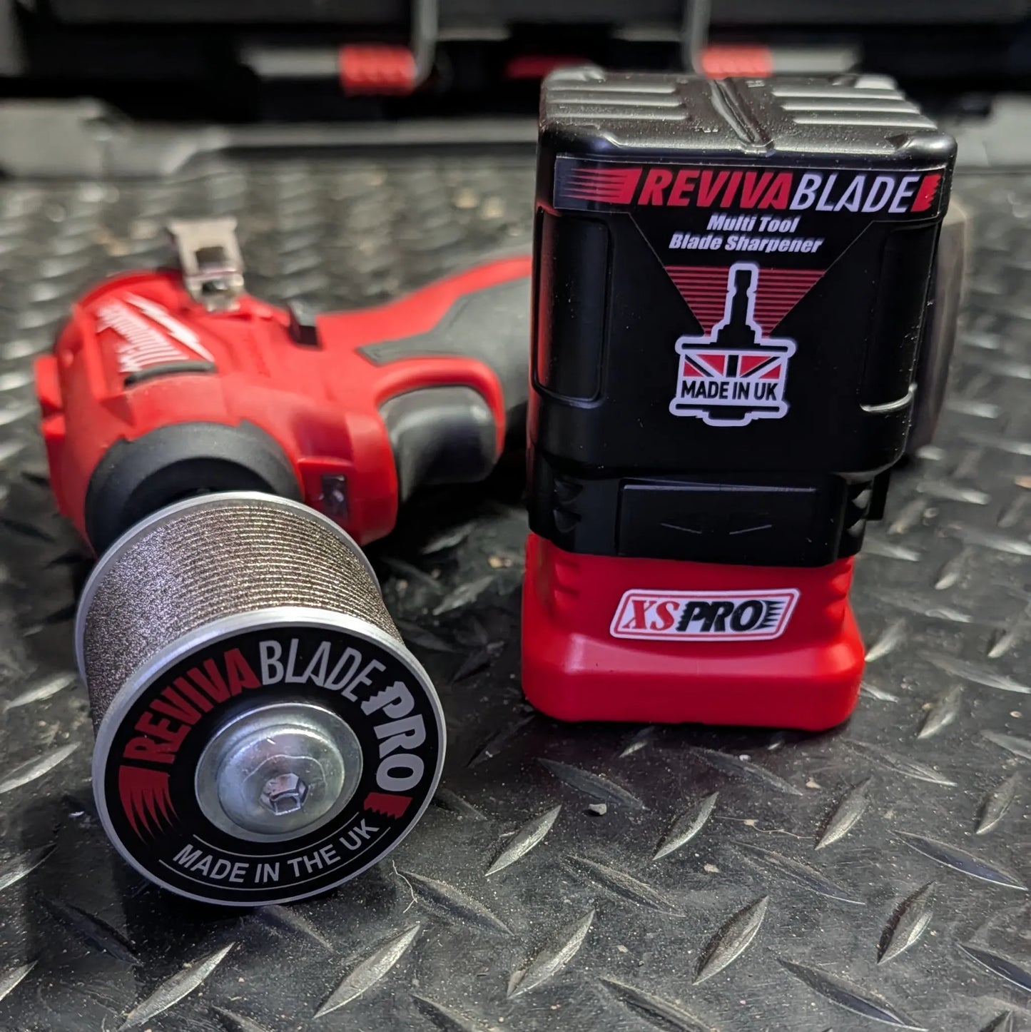 Revivablade Pro multi-tool, blade sharpener in an impact driver